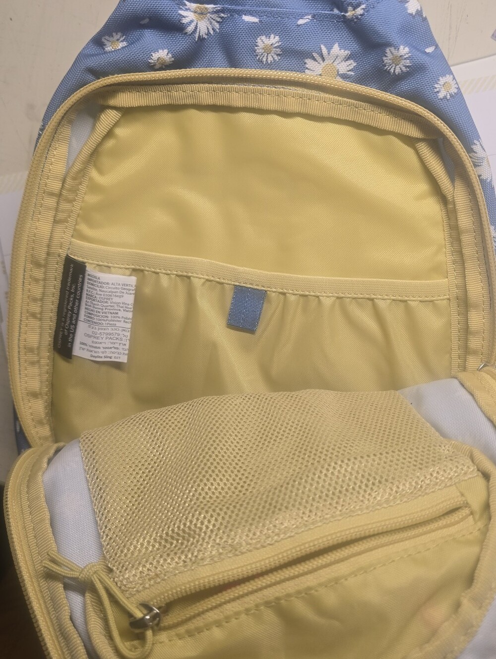 OSPREY Daylite Backpack in Blue Daisy Print with Yellow Accents - Picture 3 of 6